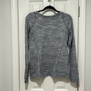 Lululemon long sleeve. Gray. Size 10.